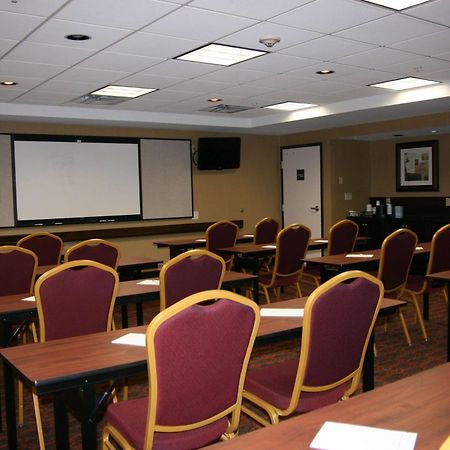 Hampton Inn And Suites Peru Luaran gambar